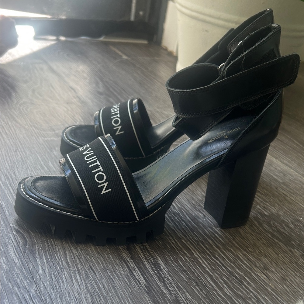 Black Block Heel Sandals – Sporty Strap Chunky Heel Shoes (New!)
